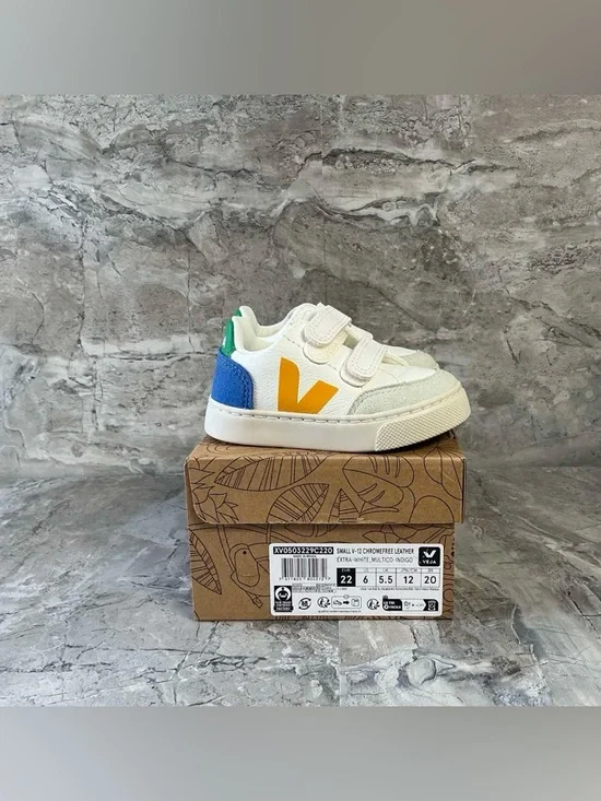 Veja Velcro Trainers in White Multi - Picture 3 of 4